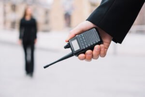 5 Reasons to Use Motorola 2-Way Radios for Long-Distance Talk