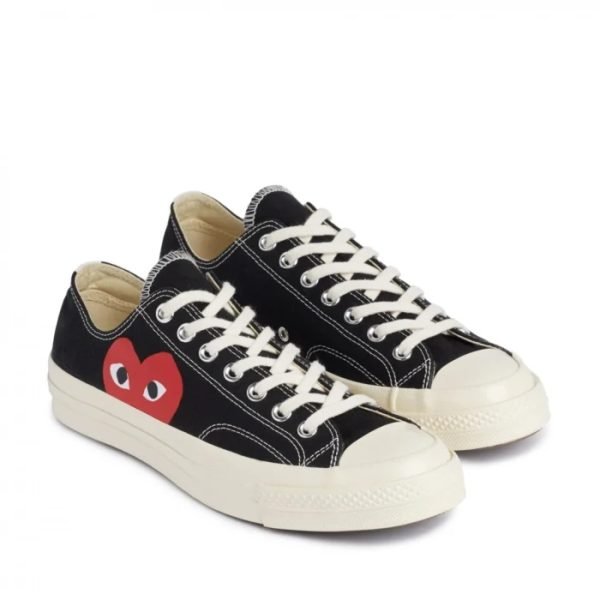 CDG CONVERSE BIG HEART LOW TOP BLACK1