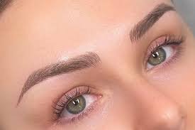 Microblading eyebrow