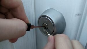 Door lock problems Leeds