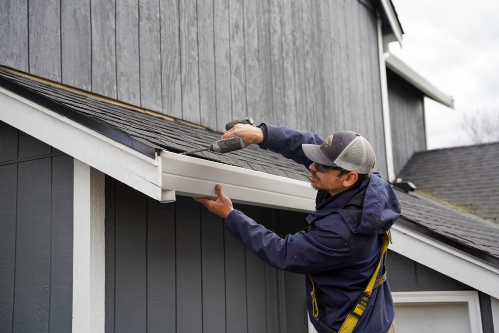 Top Rain Gutter Solutions for Flat Roofs: Stay Dry Year-Round