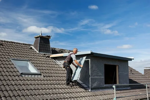 villa roof tiles installation