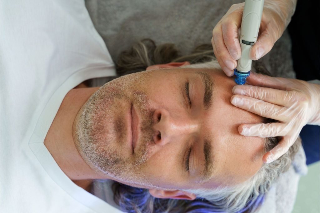 Is HydraFacial Suitable for Men’s Skincare Needs?