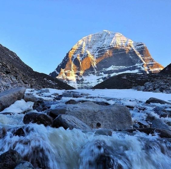 Kailash Mansarovar Yatra by Helicopter