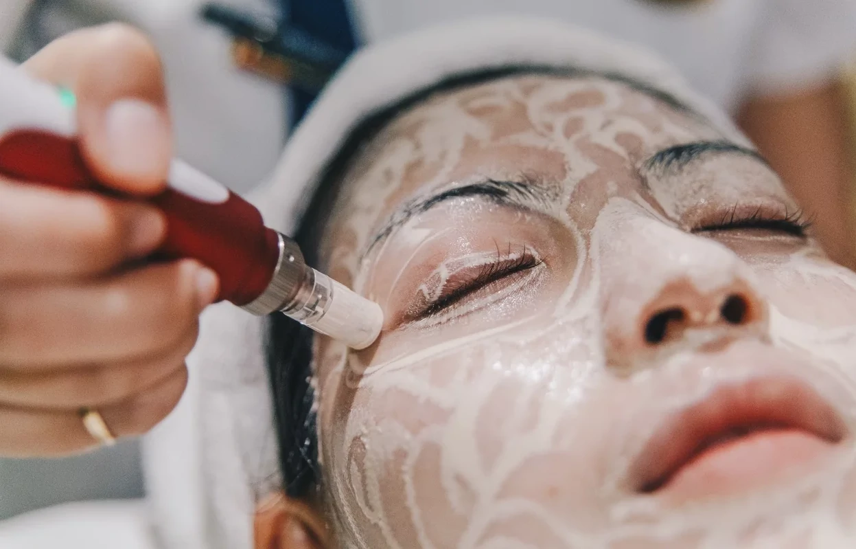 Is BB Glow Treatment Like a Real Foundation?