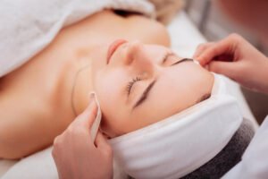 What to Expect After a Whitening Facial?