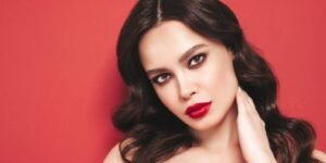 Latina makeup