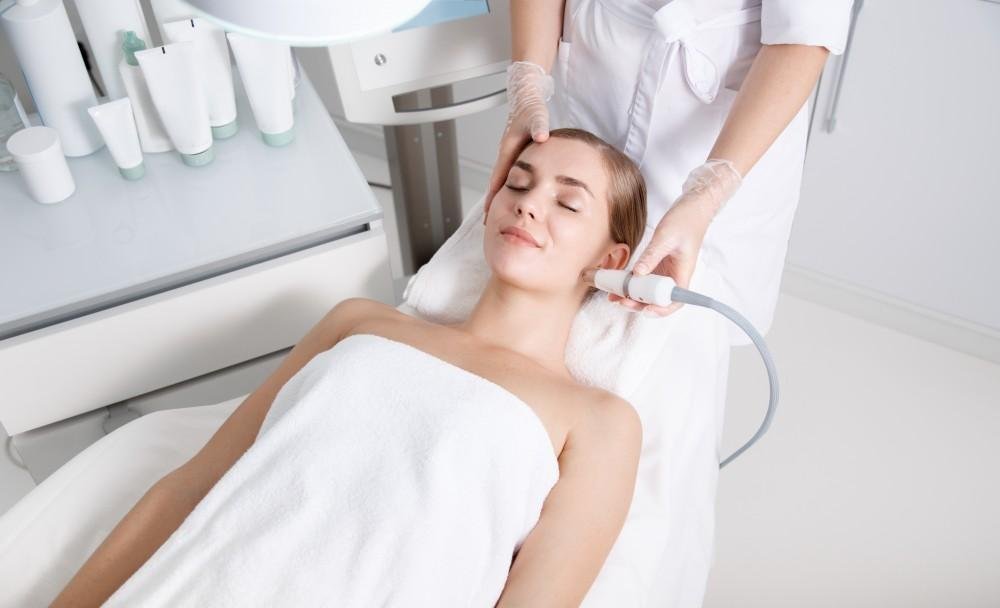 AI Laser Skin Tightening for Wrinkle-Free Skin