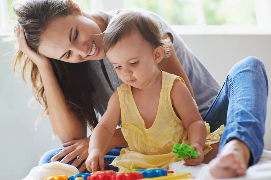 What Are the Benefits of Baby Sitting at Home?