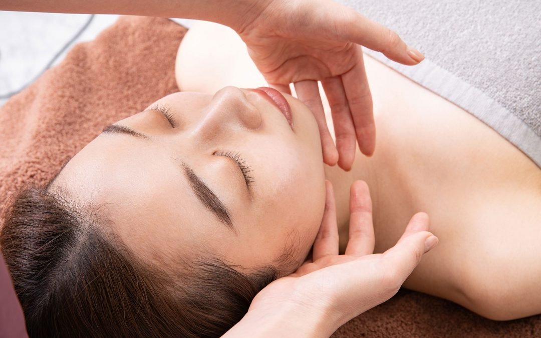 What Makes Massage Drainage at Home So Relaxing?