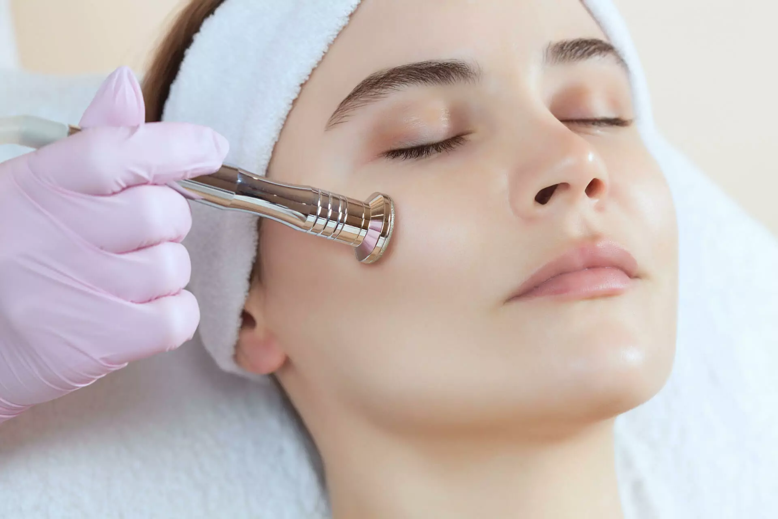 What Microdermabrasion Treatment Does for Wrinkles