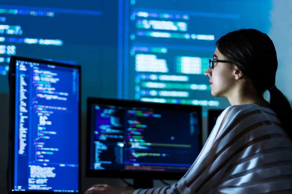 How a Software Development Company in Canada Can Accelerate Your Digital Growth